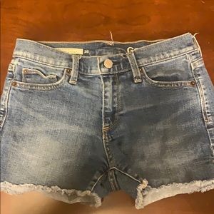 Gap blue jean shorts.